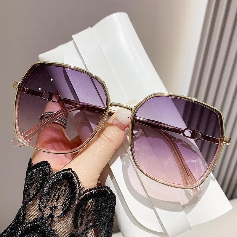 Versatile Large Framed Sunglasses UV Protection Glasses for Women Men Street Photography Eye Protection Ordinary