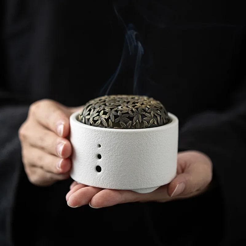 Creative Ceramic Plate Incense Burner Sandalwood Agarwood Bedroom Aromatherapy Ornaments Stick Coil Home Use Indoor Decoration white
