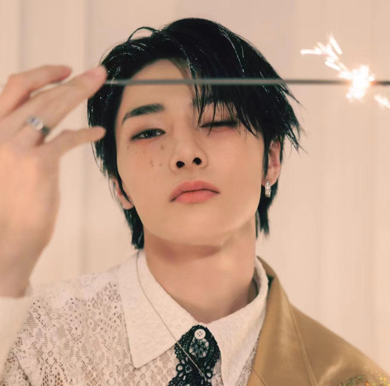 Stray Kids – Hollow (Fan Club) Japan 3rd Mini Album IN