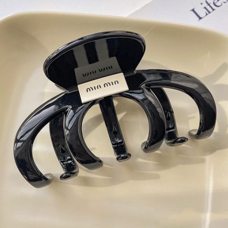 AISHG Vintage Acrylic Hair Clips Women Color Glitter Powder Clamp Hairpin Fashion Head Back Claw Clips Girls Hair Accessories black