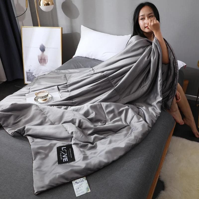 Luxury Stain Fabric Summer Quilt Quilting Mint Fiber Filling Soft Silky Summer Blanket Washable Air Conditioner Thin Comforter 110x150cm