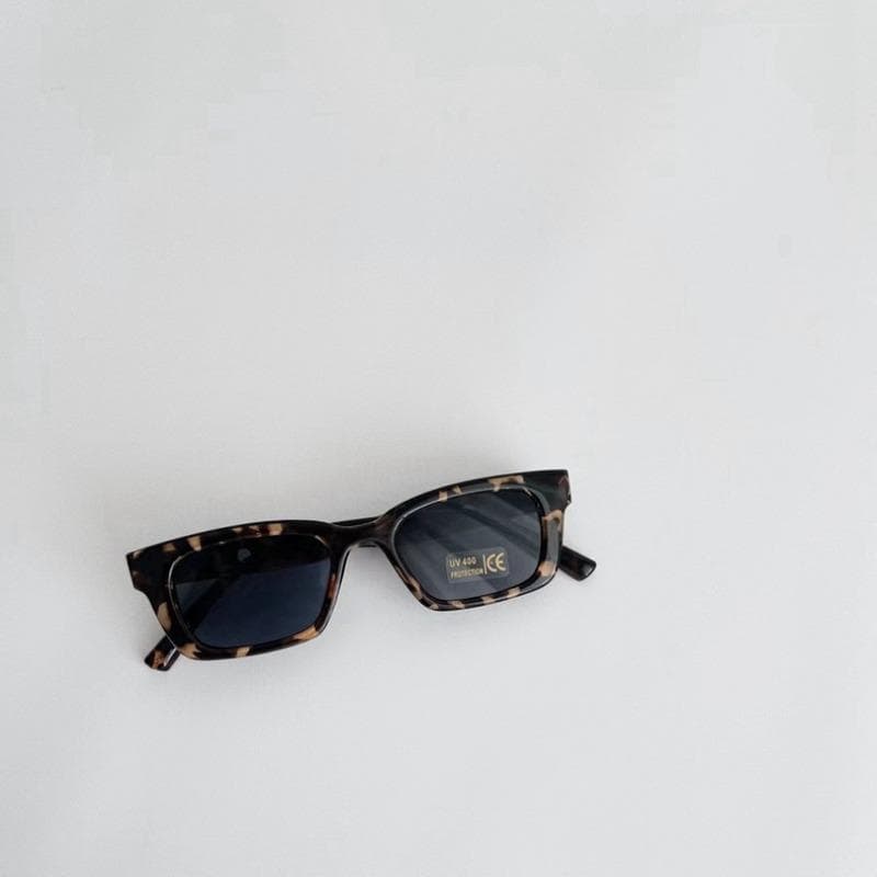 Kids UV Protection Sunglasses Girls Boys Summer Cool Sun Shades Baby Eyewear with Stylish Design 1PC