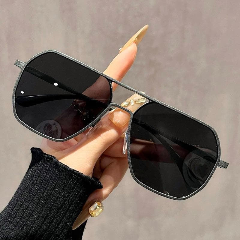 1PCS Big Frame Square Sunglasses for Men Retro Vintage Ultra Light Anti-UV Mens Shade Fashion Accessories