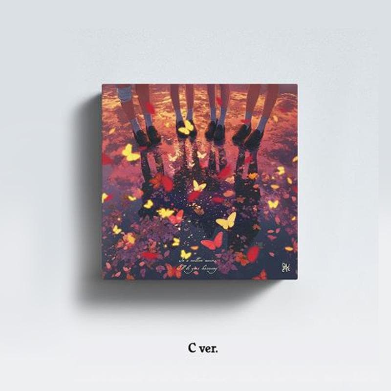 QWER β 3rd Mini Album 'Even If the World Is Dissonant, I'm On Your Side' C ver. (Red)