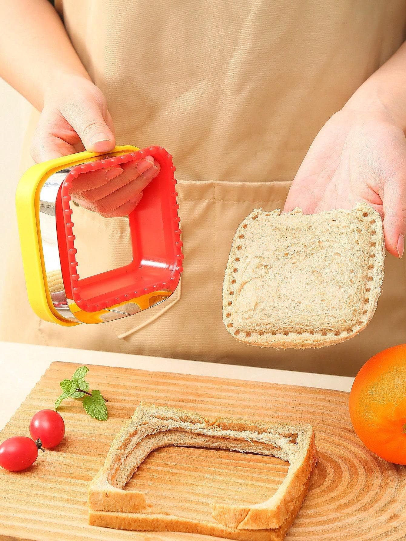1pc Sandwich Cutter And Sealer, Pocket Mold Cartoon Bread Mold Toast Stamp Press Mold Stainless Steel Cookie Cutter one-size multicolour