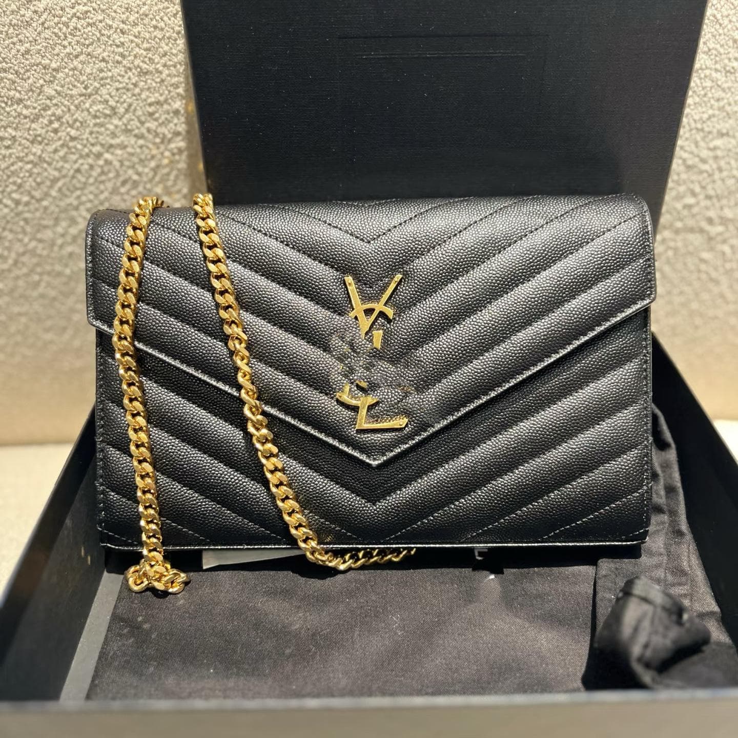 Women's Trendy Envelope Bag with Label and Chain - High-End Fashionable and Versatile Bag 0226 23*14
