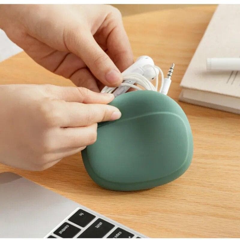 Portable Data Cable Headphone Storage Box Simple Mobile Phone Data Cable Organizing Bag Silicone Storage Box Cute coin purse green