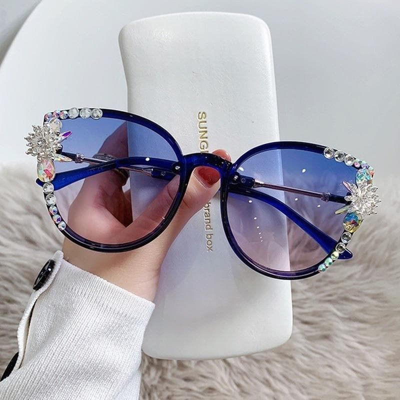 1 Pcs Sunglasses Women's New Fashion Retro Square Glasses Rimless Rhinestone Sunglasses Women's Summer Blindfolds blue