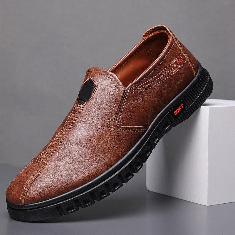 New Men's Casual Shoes Fashion Korean Men's Shoes Slip-On Slip-on Shoes Men's Business Leather Shoes 42