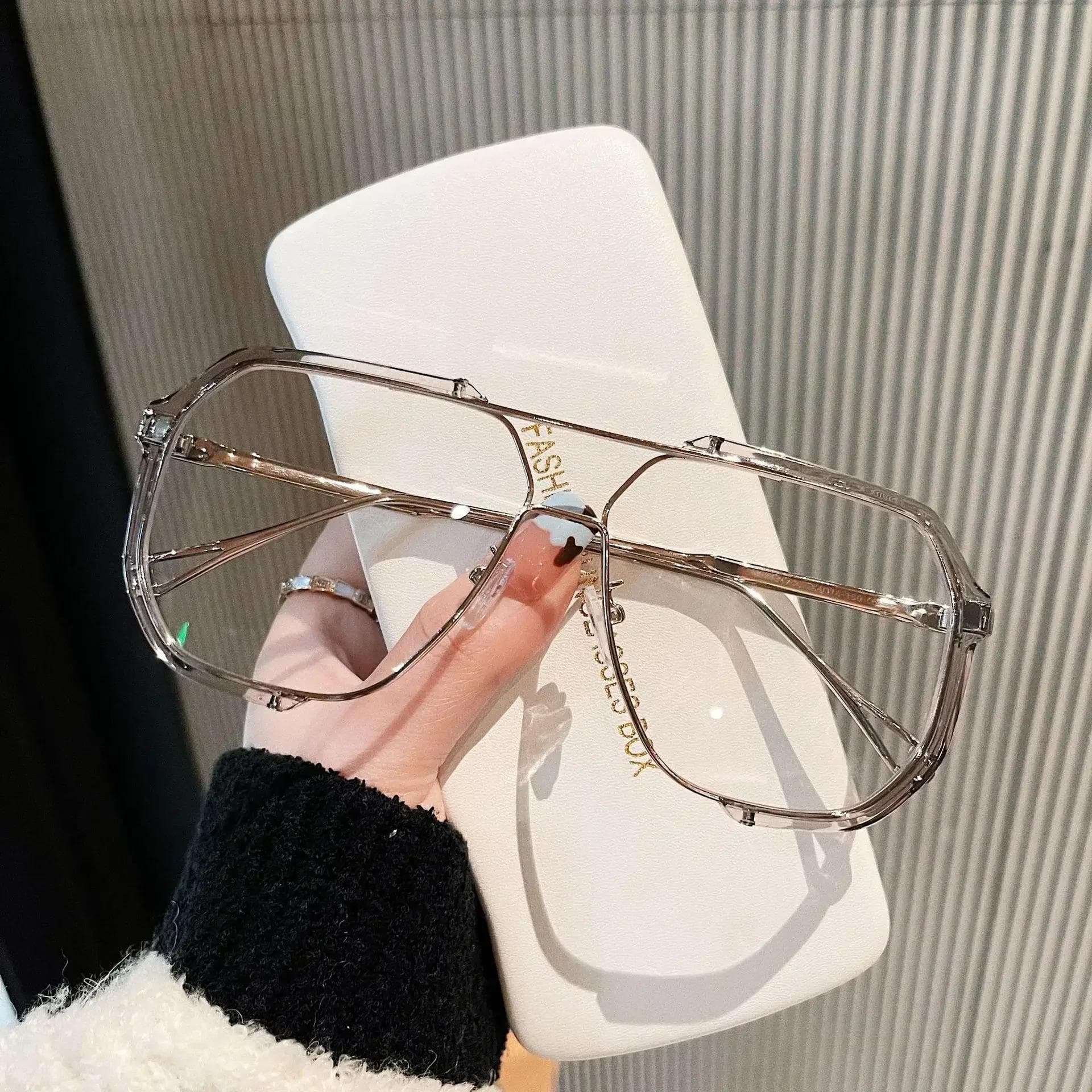New One Piece Fashion Sunglasses Oversized UV400 Punk Glasses For Men Women Trending Eyewear