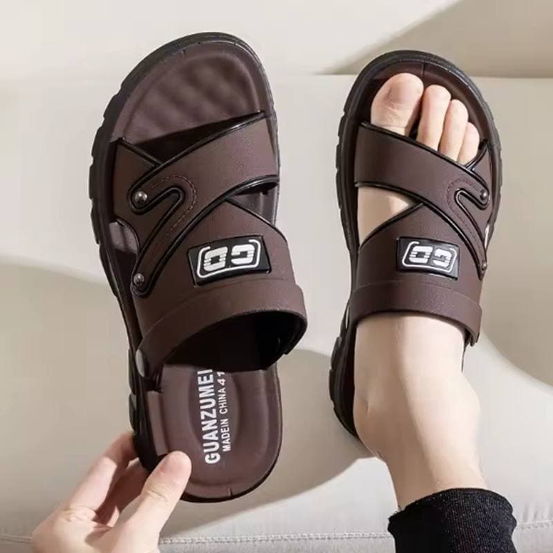 Men's Sandals Anti Slip Beach Shoes 2025 New Summer Versatile Anti Odor Dual Purpose Men's Fashion Waterproof Cool Slippers 40 brown