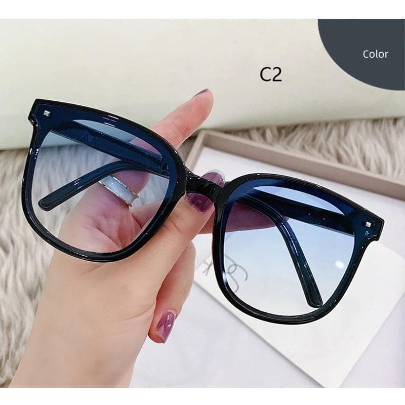 Fashion Luxury Folding Sunglasses UV400 Vintage Cat Eye Design for Women Men Unisex Brand Eyewear