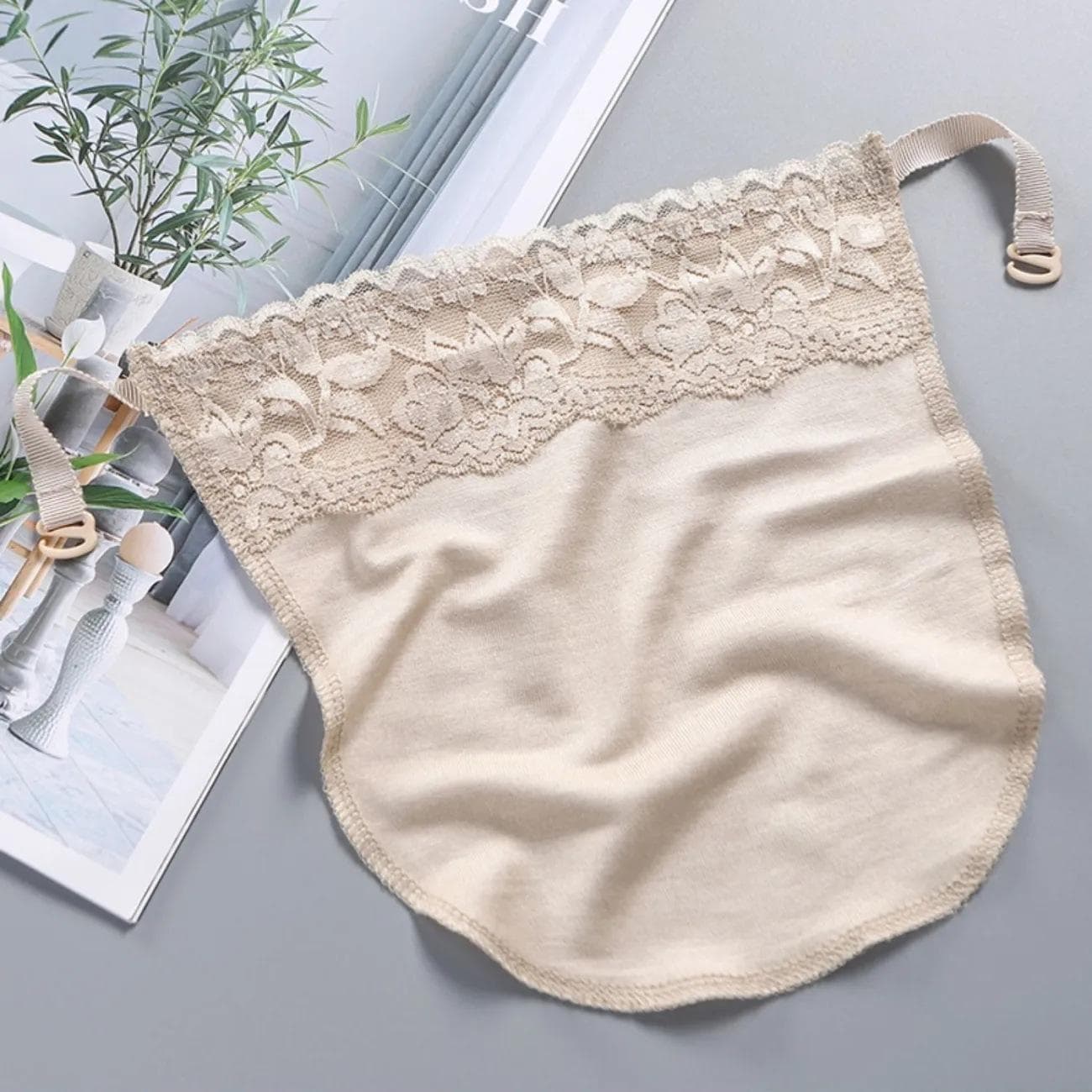 Women's Lace Clip-on Mock Camisole Bra Insert Anti Peep Invisible Cleavage Cover Up Overlay Modesty Panel Vest Tanks for Lady beige