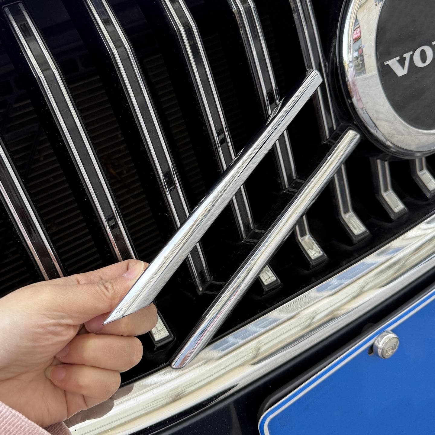 Volvo XC60 2018-2021 Front Bumper Chrome Grille Decorative Clip-On Strip