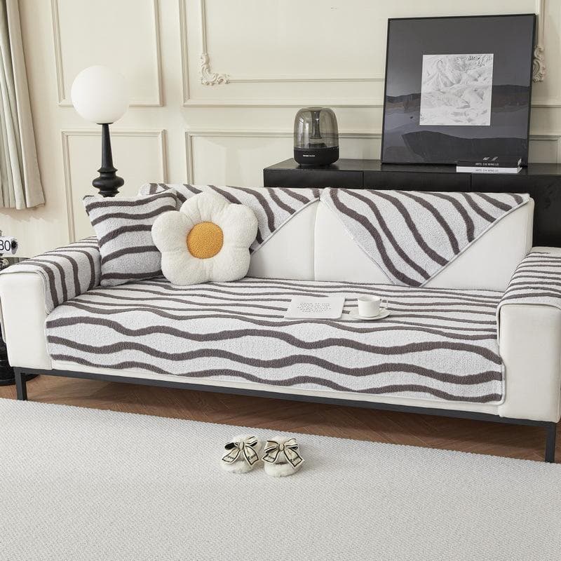 Plush Skin Friendly Sofa Cover Winter Minimalist Style Wave Patterned Fabric Sofa Cover Non-slip Anti Cat Scratch Couch Cover 70x70cm 1pcs