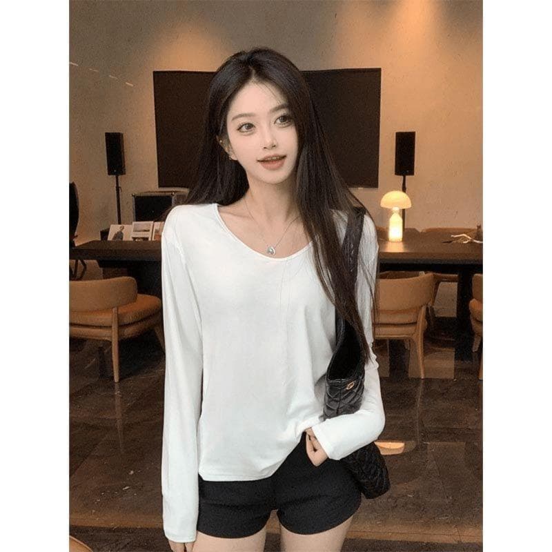 Long-sleeved T-shirt for Women In Spring and Autumn New Style To Cover Flesh and Make Them Look Thin White Loose Casual U-neck Inner Top XL white