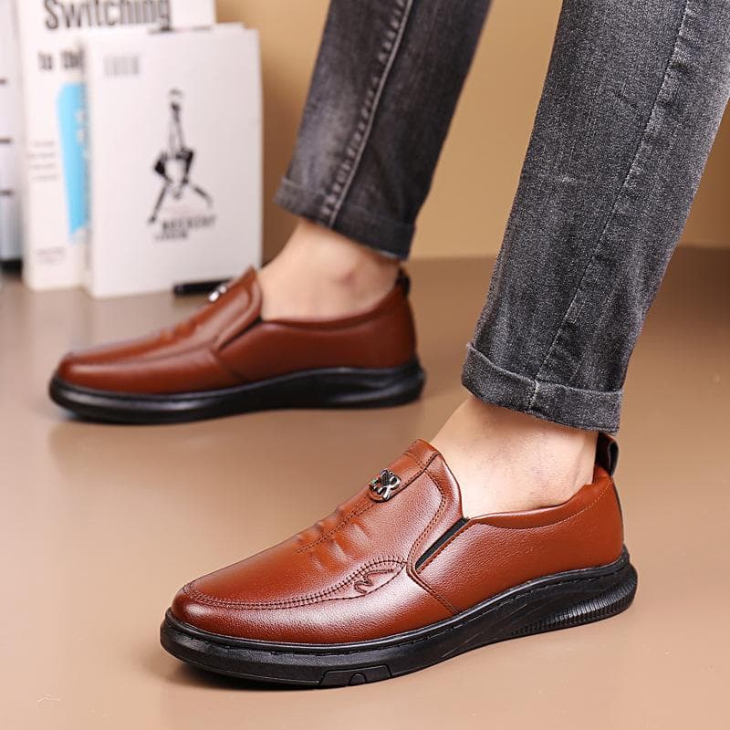 New Spring Men's Business Casual Shoes Formal Dress Breathable Leather Shoes Trendy Fashion All-match Tide Shoes Slip-on Men's Shoes 44 brown