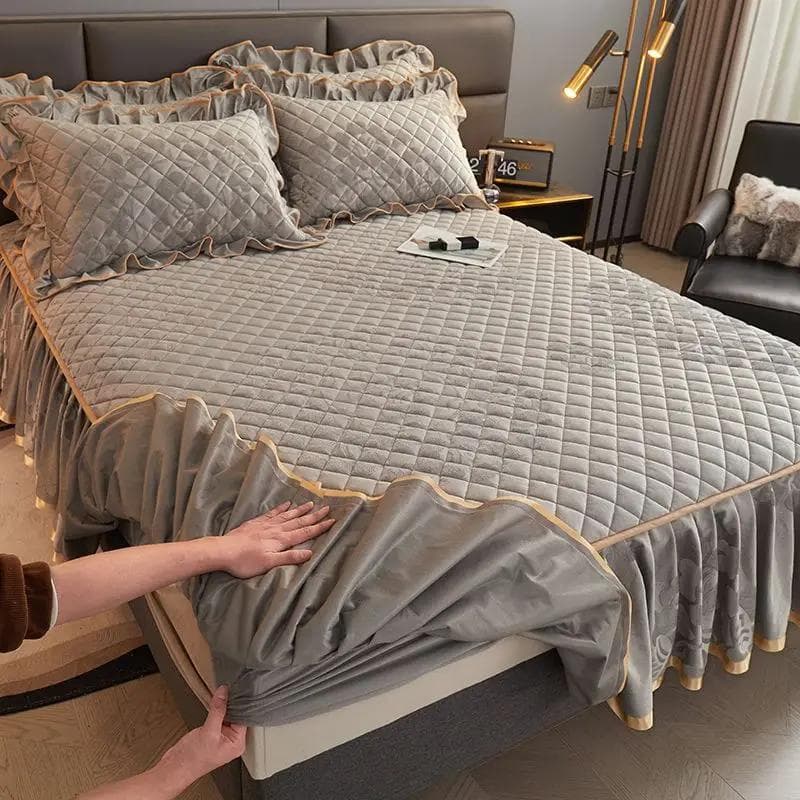Plush Cotton Bed Sheet with Skirt Edge Thickened Warm Dustproof Fully Wrapped Bed Skirt Winter Protective Cover Bed Cover 120x200cm