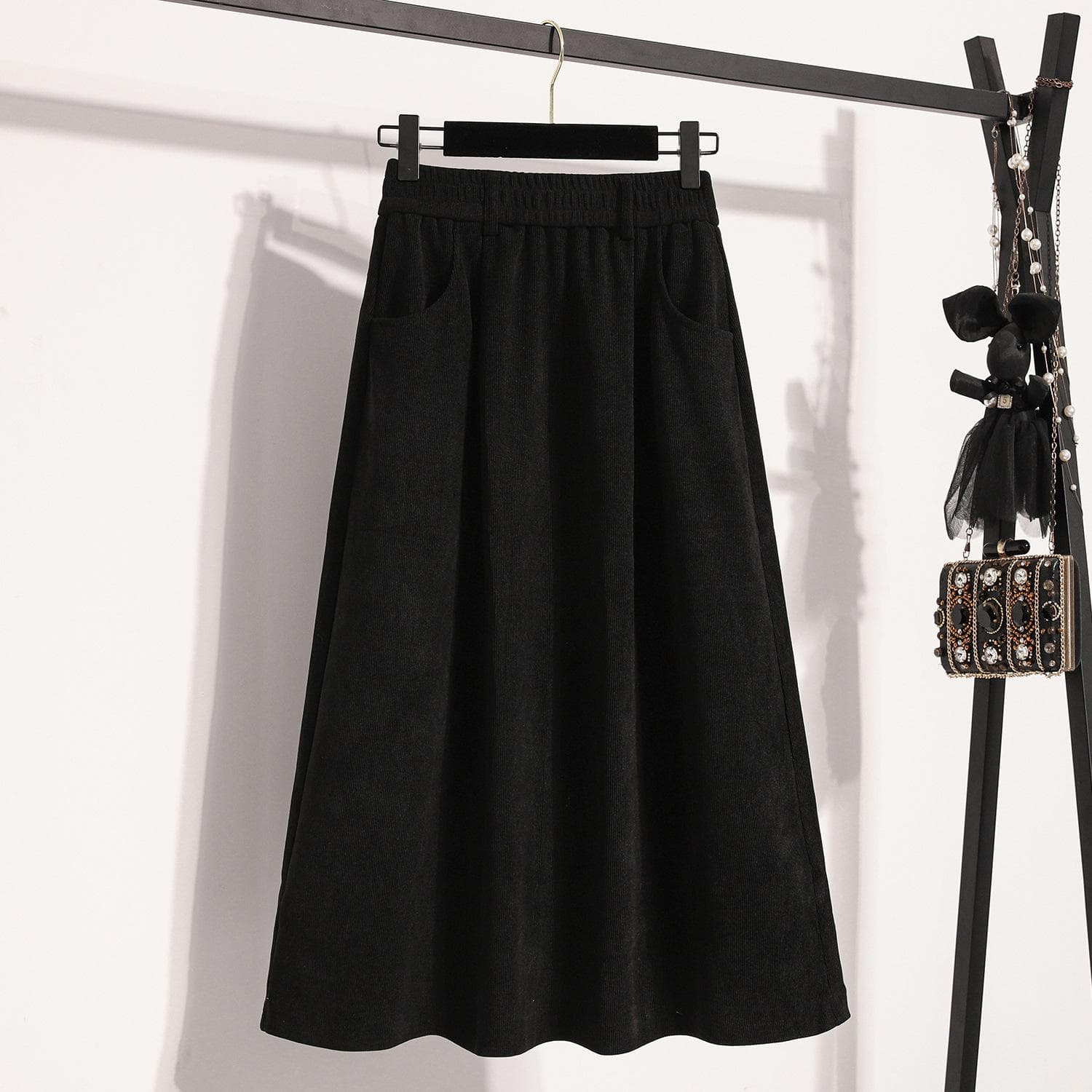 New Corduroy Skirt for Women In Autumn and Winter, Mid-length Style, Slimming and Fat MM Elastic Waist Pleated Skirt 4XL