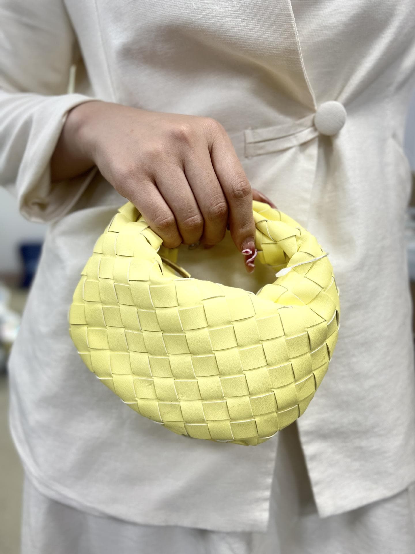 Mini Hand-Woven Dumpling Bags - Elegant Handheld Croissant Knot Bags for Women 17*18cm