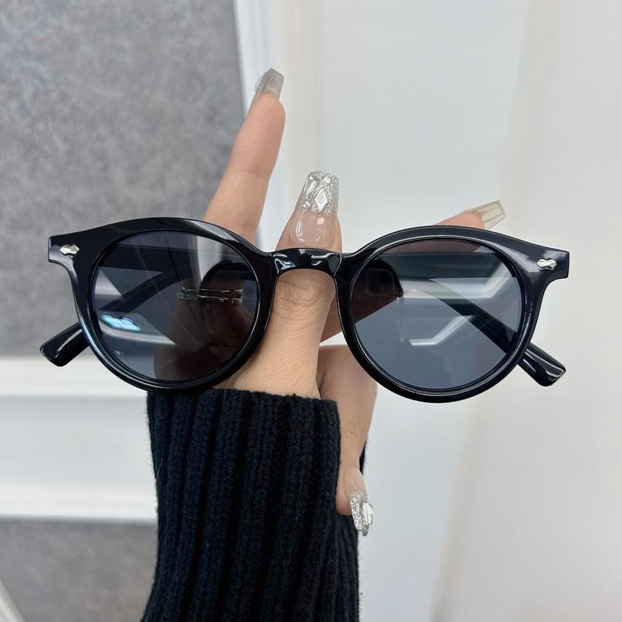 Classic Fashion Glasses Women Menshoupai Stylish Eyewear for Women and Men Trendy Unisex Design Other