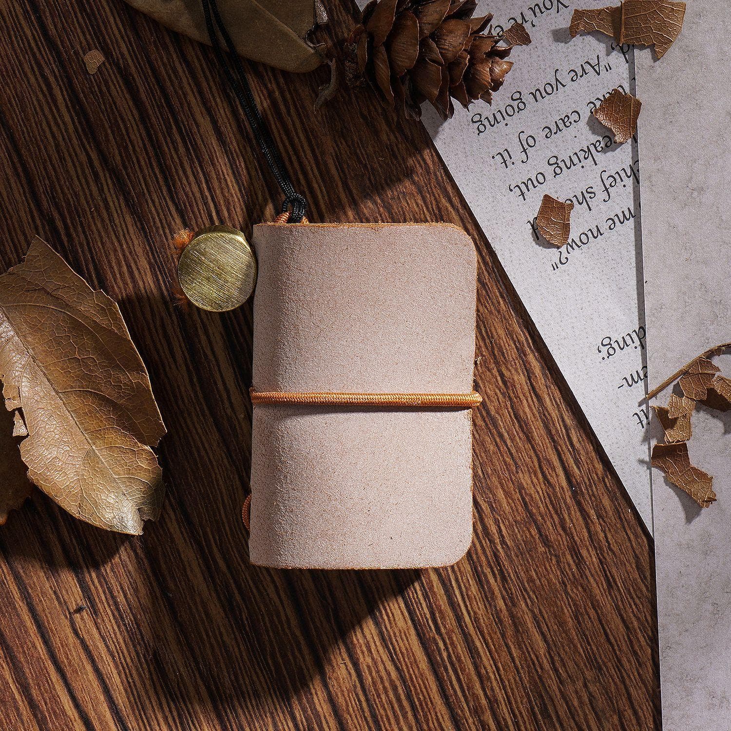 1PC Mini Portable Notebook Core Travel Journal Booklet Diary Book Daily Planner Organizer Pocketbook Sketchbook Keychain Gift brown