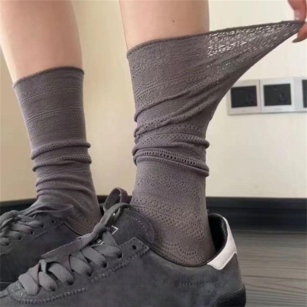 Sweet Mesh Hollowed Out White Pile Socks Transparent Nylon Lace Socks Thin Retro Flower Crew Socks Women Ladies 1PC grey