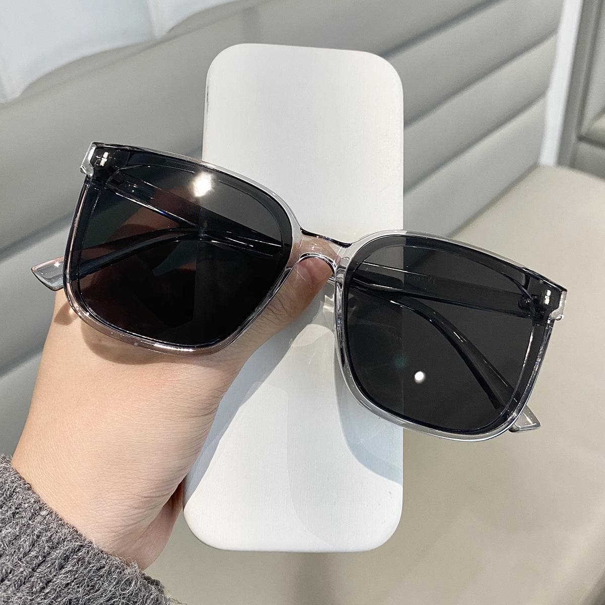 Retro Sunglasses Men Women Square Sun Glasses UV400 Protection Black Eyeglasses Driver Goggles Oculos De Sol As shown
