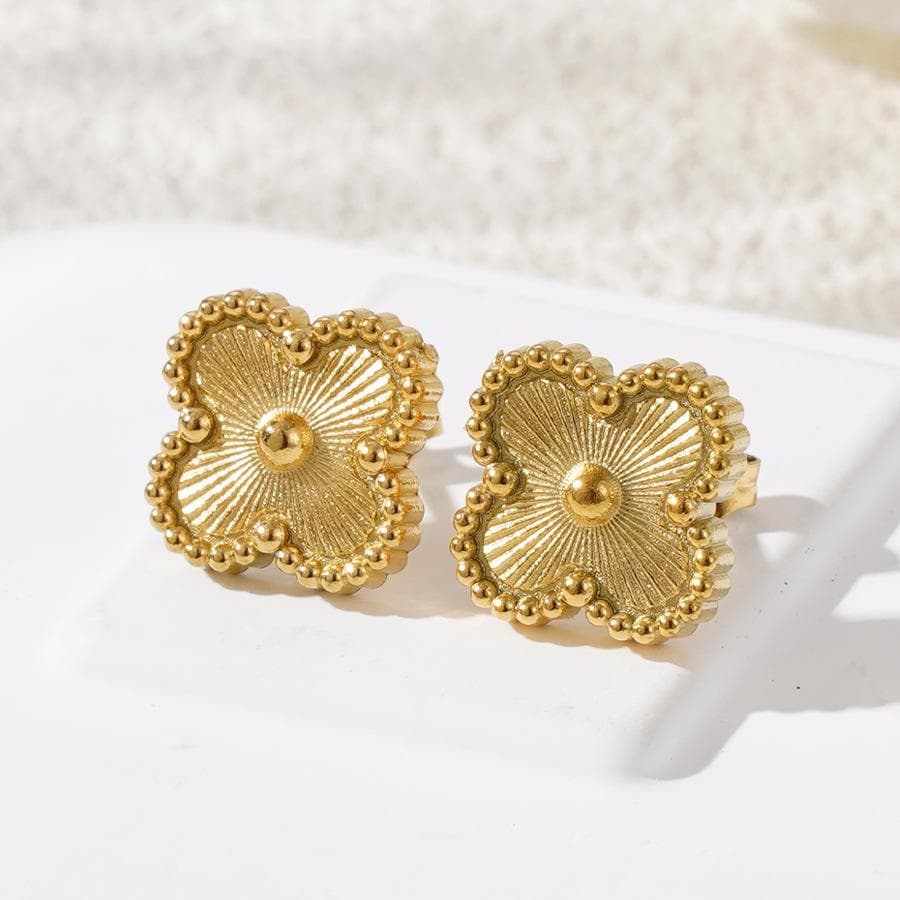 Fashion 18k Titanium Steel Four-Leaf Clover Earrings Female Simple Shell Light Luxury Senior Sense Of Earrings Personality Earrings