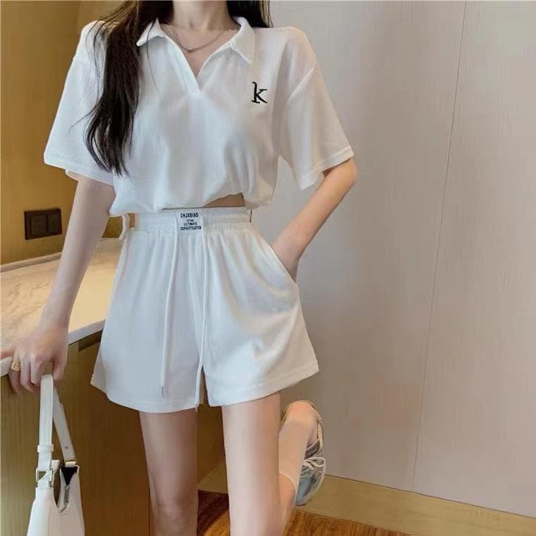 Summer 2025 Women's College-Style Casual Sportswear: Loose Short-Sleeve Tops & Wide-Leg Shorts Two-Piece Set S white