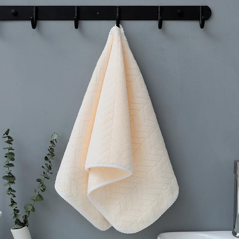 Thickened Coral velvet cotton bath towel increases water absorption adult bath towel soft affinity Household quick-drying off-white