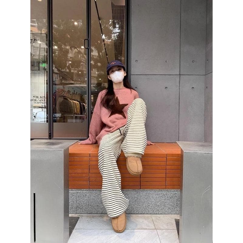 American Retro Style Simple Style Five-pointed Star Graffiti Crew Neck Long Sleeve Sweater Women's Commuter Age-reducing Sweater One size