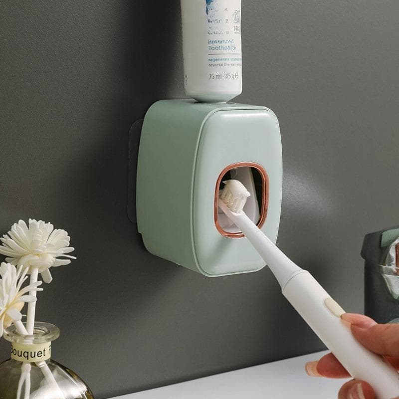 Toothbrush Holder Set Toothpaste Dispenser Wall Mount Stand Bathroom Accessories Set Rolling Automatic Squeezer Family Hygienic green