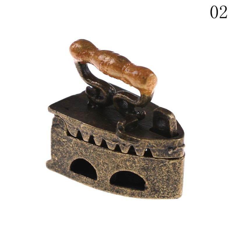 Mini Dollhouse Miniature 1:12 Toy Vintage Metal Black Iron Clothes Tool Toys Accessories brown