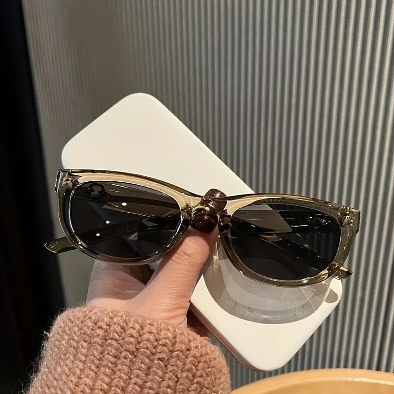 New Women Olive Green Cat Eye Sunglasses UV400 Protection Small Oval Shades Fashion Street Photography Eyewear