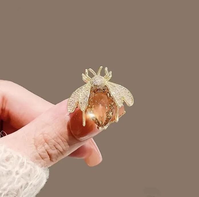 Bee Brooch Fashion Retro Brooch High-end Accessories Jewelry Pin Brooch One Size yellow