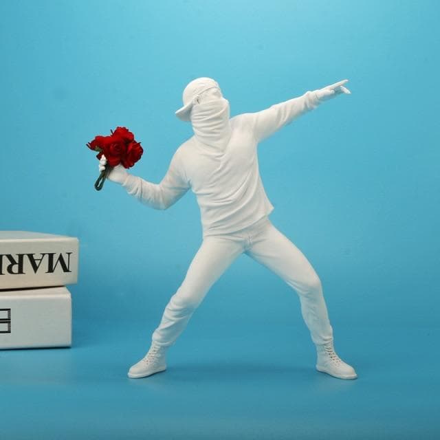 Resin Statues Sculptures Banksy Flower Thrower Statue Bomber Home Decoration Accessories Modern Ornaments Figurine Collectible white