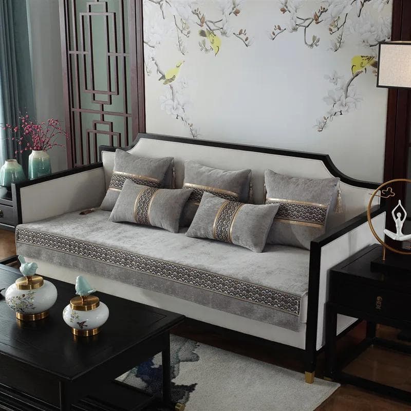 Luxury Chinese Sofa Cover Exquisite Embroidery Sofa Cushion Backrest Armrest Towel Corner Non-slip Classical Recliner Seat Cover 70x70cm 1pcs