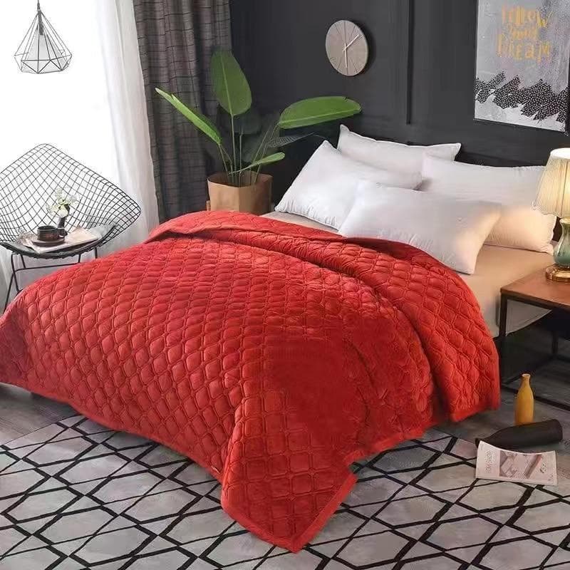 Soft Velvet Quilted Bed Cover Blanket Short Plush Sofa Towel Anti-slip Bed Sheet 270x230cm Bedspread Bottom solid color or printing random 150x200cm 1pc red