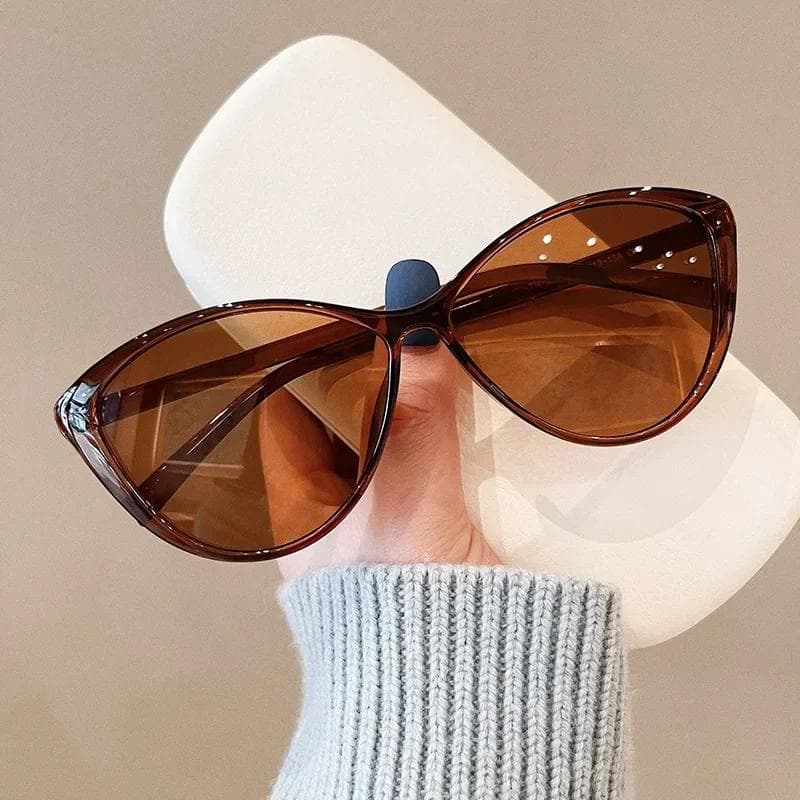 Vintage Sunglasses Women Trendy UV Protection Unisex Sun Glasses Outdoor Travel Shades Óculos