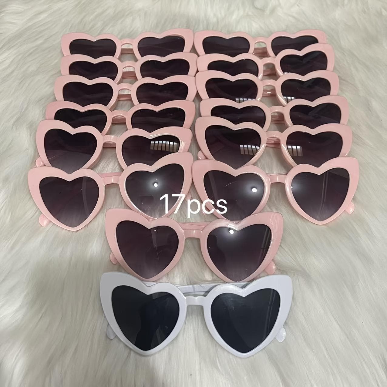 17 Pcs Women Heart-shaped Glasses Set Perfect for Brides Bridesmaids Best Gift Idea