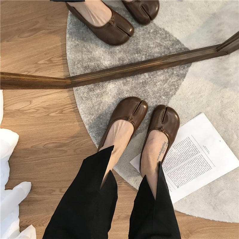 Women Flats Tabi Ninja Shoes Woman Microfiber Leather Comfy Flats Split Toe Slippers Soft Bottom Loafers 2025 New Fashion Design 37 chocolate