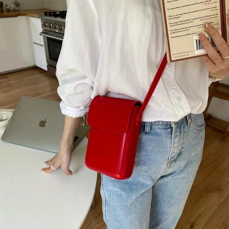 Flap Magnet Crossbody Bags Women Vertical Design Crossbody Bags Mini PU Leather Shoulder Purses and Handbags Phone Simple red