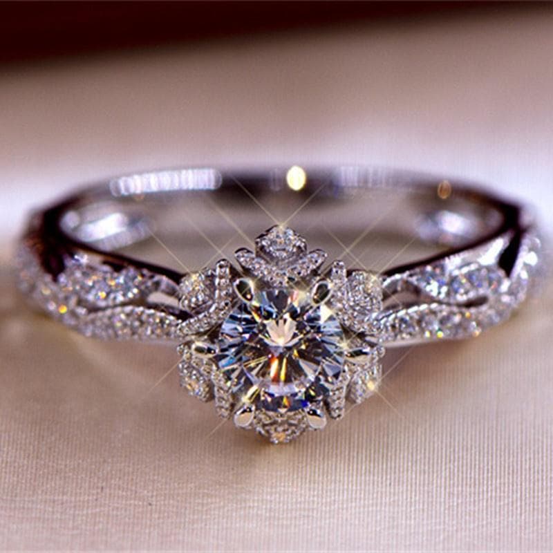 Round Cut White Stone Vintage Floral Ring Bride Engagement Wedding Band Ring Size 5-10 6