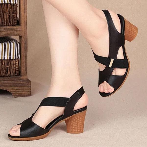 Women's Spring and Summer Large Size Middle Heel Sandals Office Ladies Solid Color Thick Heel Casual Leather Sandals 35 black