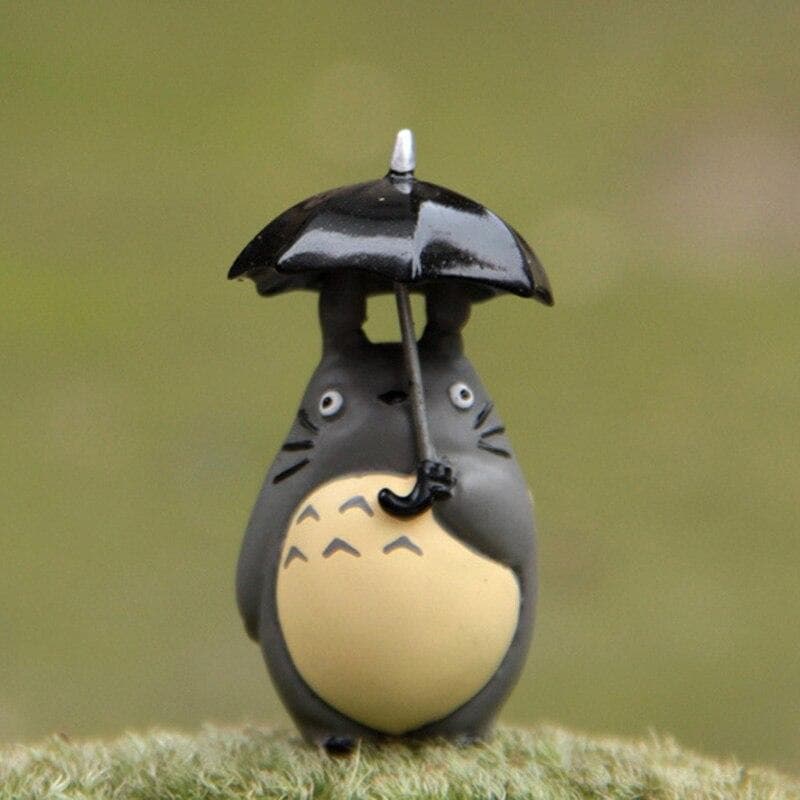 1PCS My Neighbor Figure Doll Decorations Holding Umbrella Resin Miniature Figurines Toys 5cm PVC