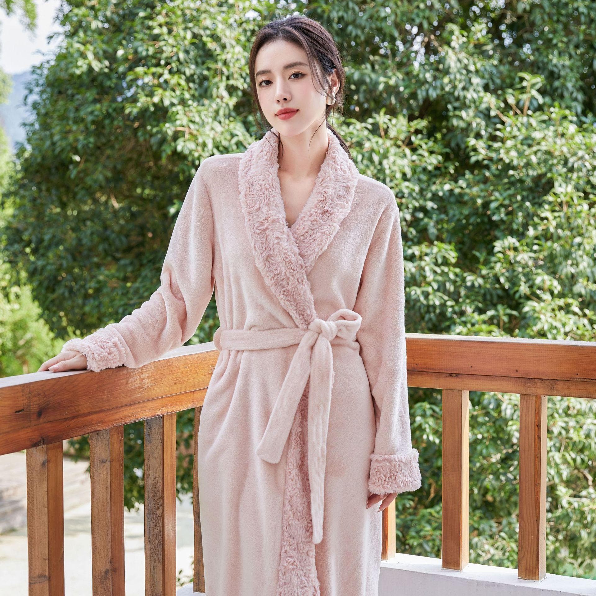 Autumn Winter New Female Long Robe Thickened Coral Fleece Home Wear Bathrobe Gown Flannel Patchwork Lapel Sleepwear Lounge Wear XL