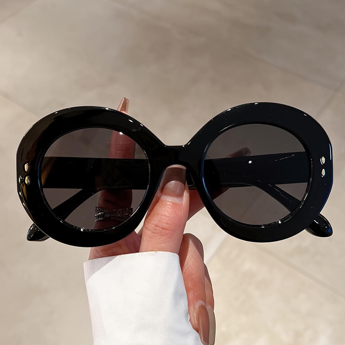 new Women's round Sunglasses simple solid color versatile rice nail decorative fashion accessory