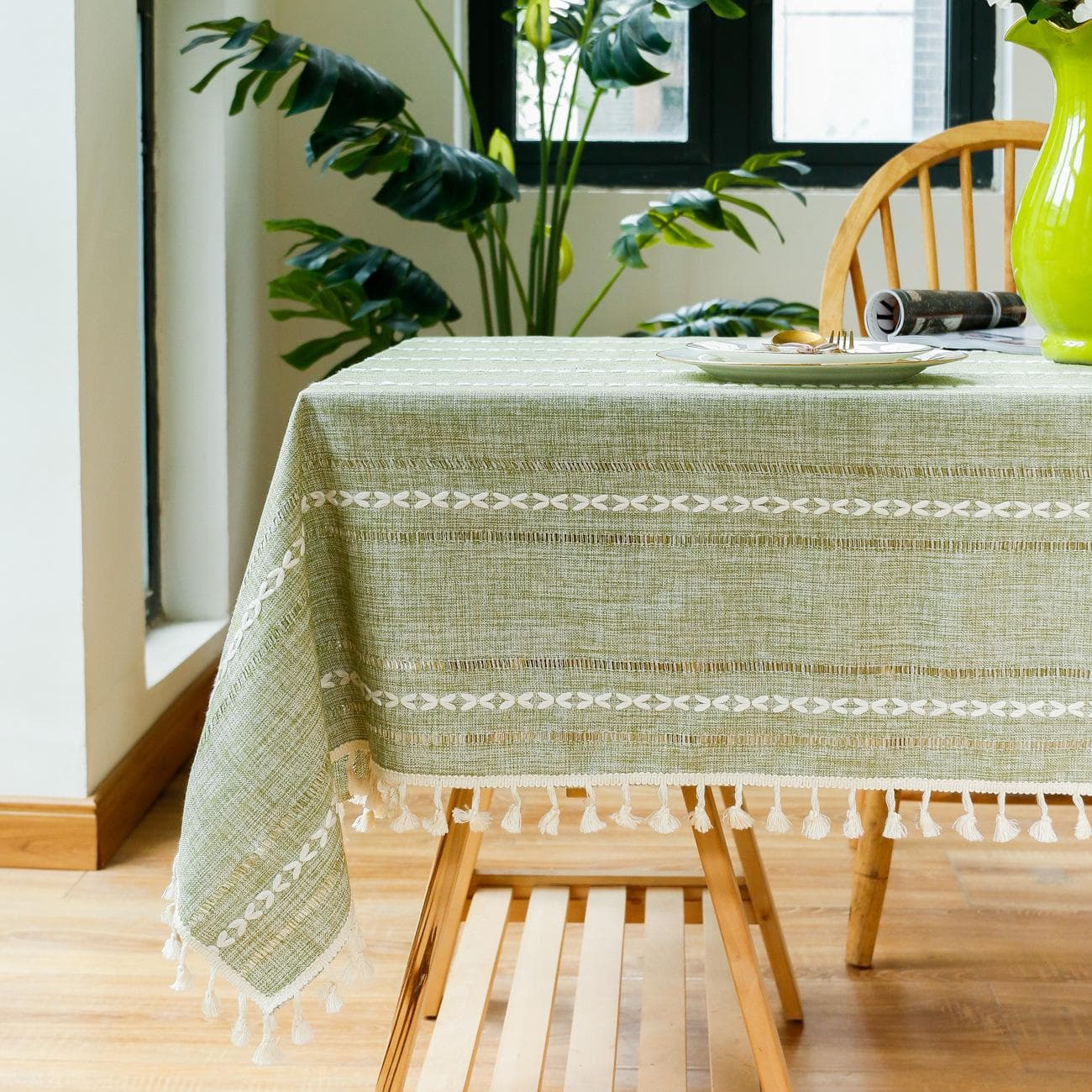 Hollow-Carved Jacquard Weave Tablecloth,Rectangle Dust-Proof Table Cover,For Kitchen Dinner Party Tabletop Decoration 140X220cm