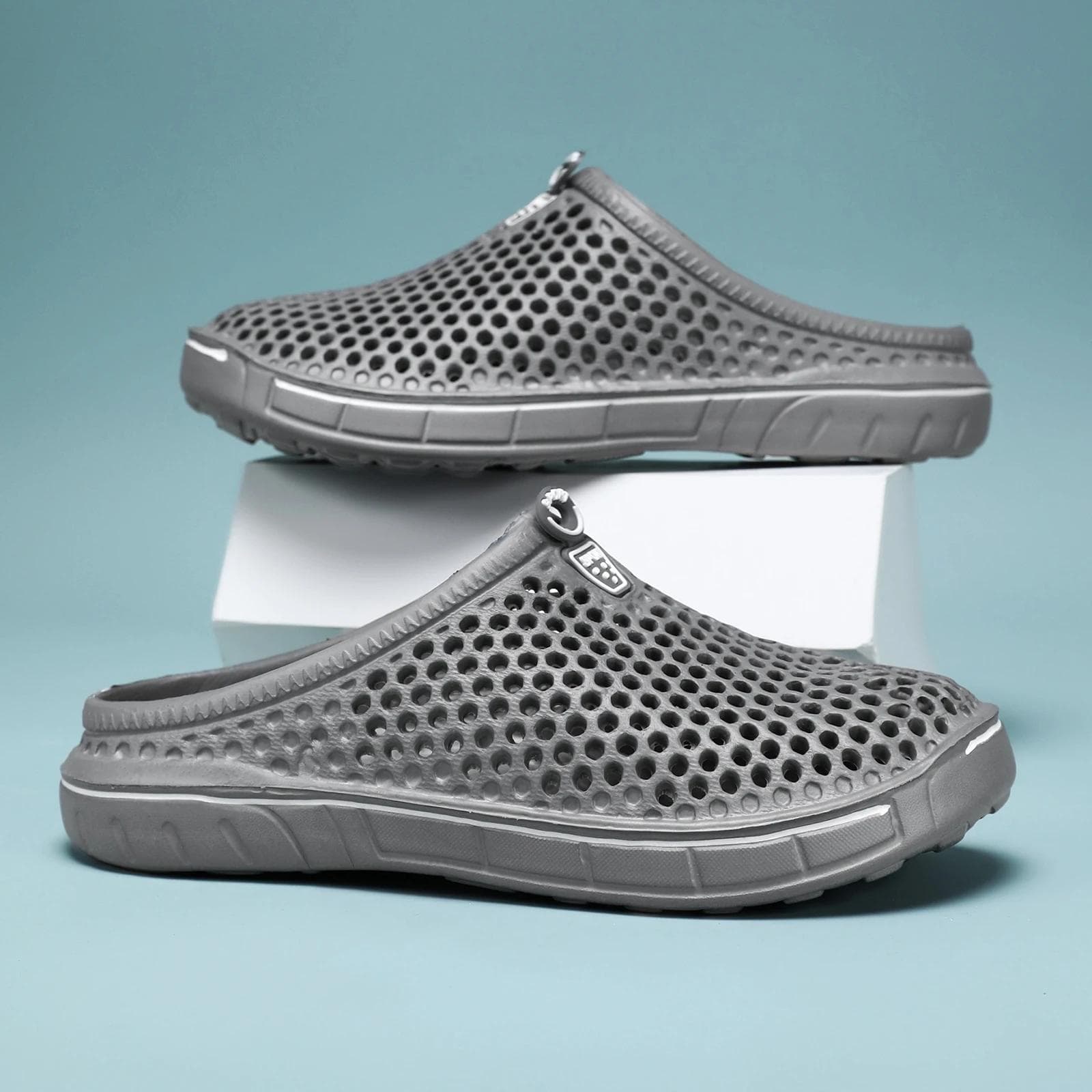 Men Shoes 2025 Beach Slippers Unisex Hollow Out Casual Women Beach Sandal Flip Flops Shoes Non-slip Size 36-45 Mens Slippers 44-45
